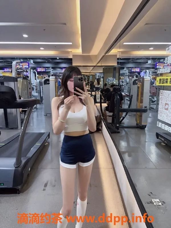 北京上门服务资源信息,草莓 | 东四环 | 170cm | 52kg | 千元档