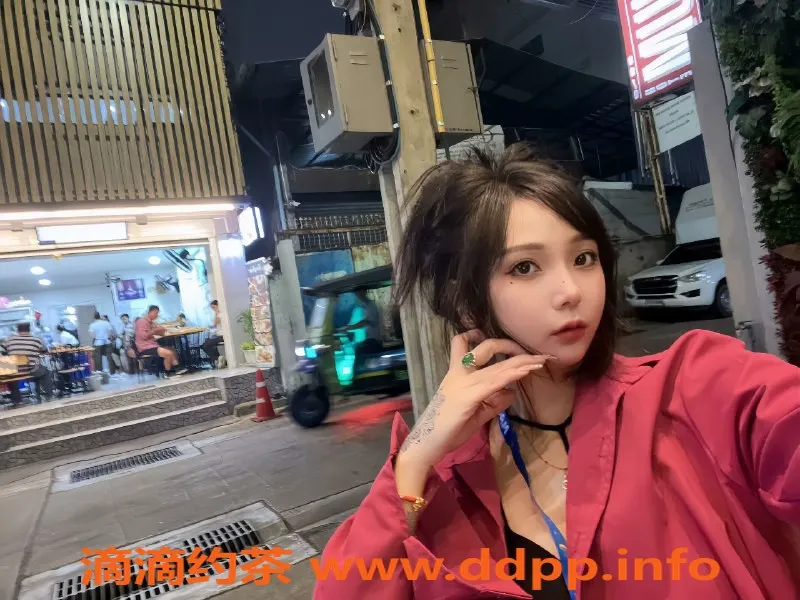 北京楼凤-茶派派-朝阳御姐，纯天然混血陪浴服务