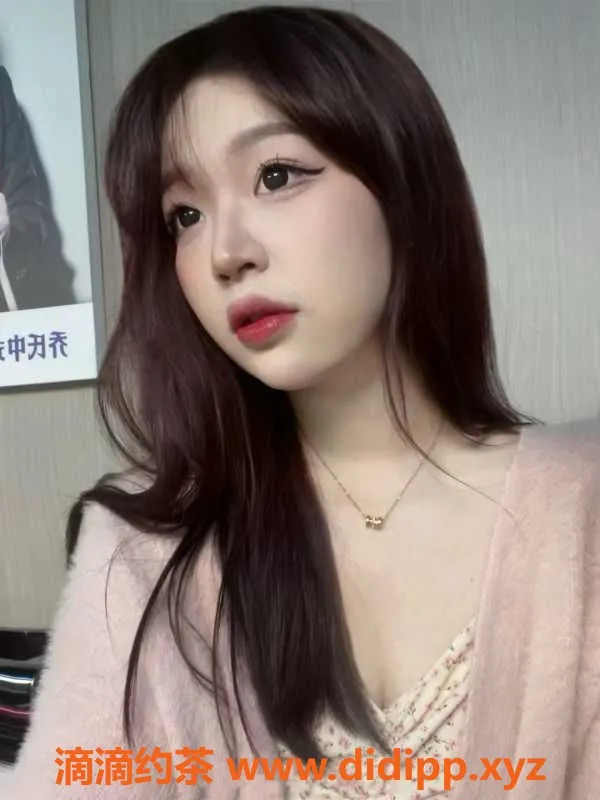 深圳楼凤-龙华美女小倩，23岁163cm，价格500元一次