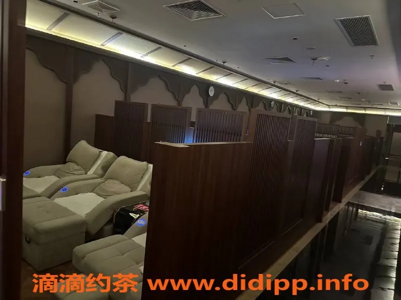 佛山spa会所-珠海香洲全裸口爆会所，服务多样，陪浴按摩任你选择