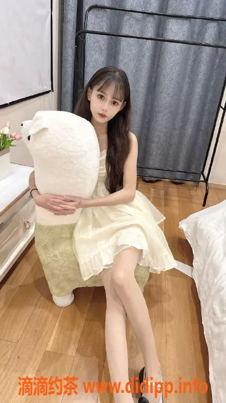 杭州上门服务-拱墅璐璐，颜值超高的嫩妹，包时包夜任选