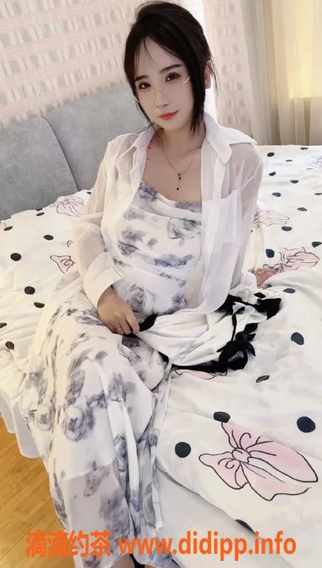 北京上门服务资源信息,兜兜 朝阳双井 166 49kg 天然美女