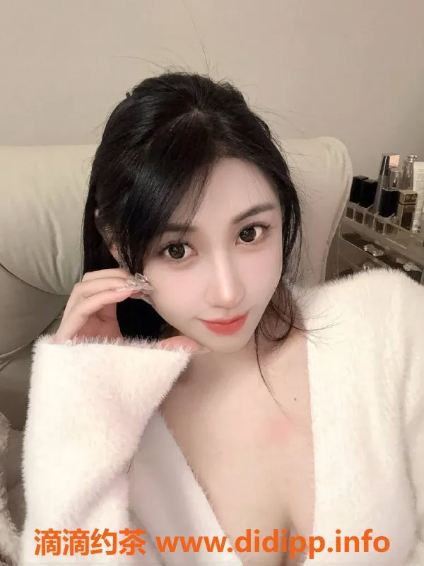 深圳楼凤资源信息,深圳南山Ab老师，165D，48kg，御姐服务