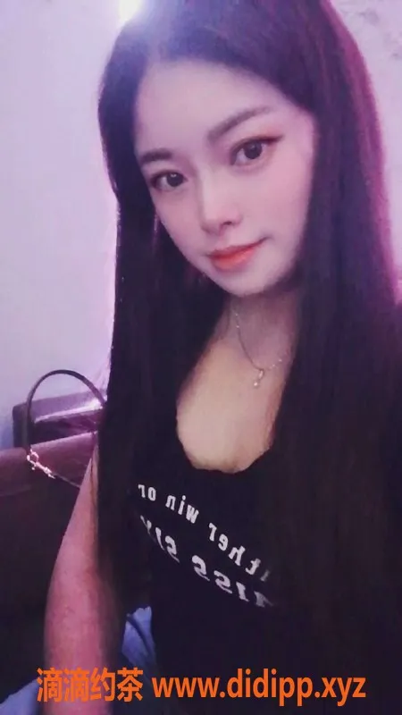 成都楼凤-高新区少妇黛西，服务车5p起