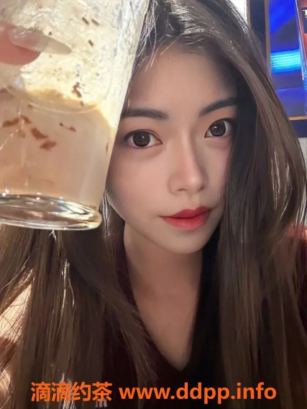 成都楼凤-高新区少妇黛西，服务车5p起