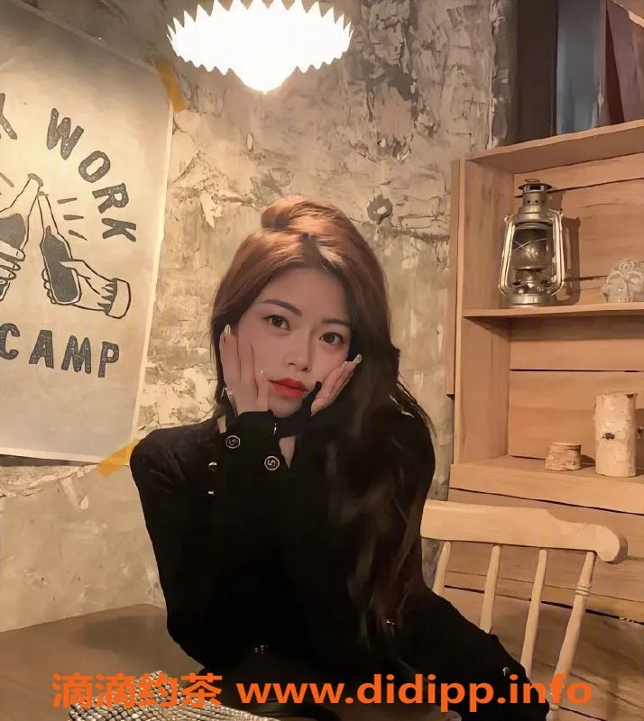 成都楼凤-高新区少妇黛西，服务车5p起