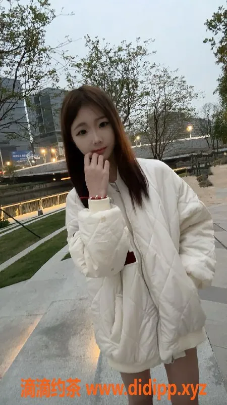 深圳楼凤-深圳宝安小慧，18岁90斤，800元起服务