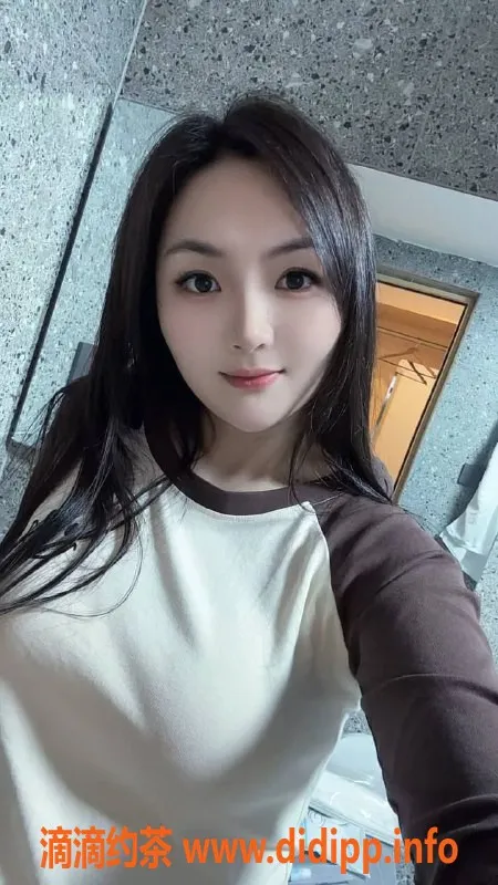 成都楼凤资源信息,青羊区少妇车，多美服务性价比高！