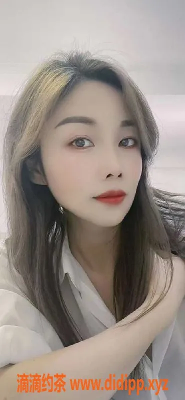 广州楼凤-天河性感温柔女神小鱼儿，24岁165cm，500元体验