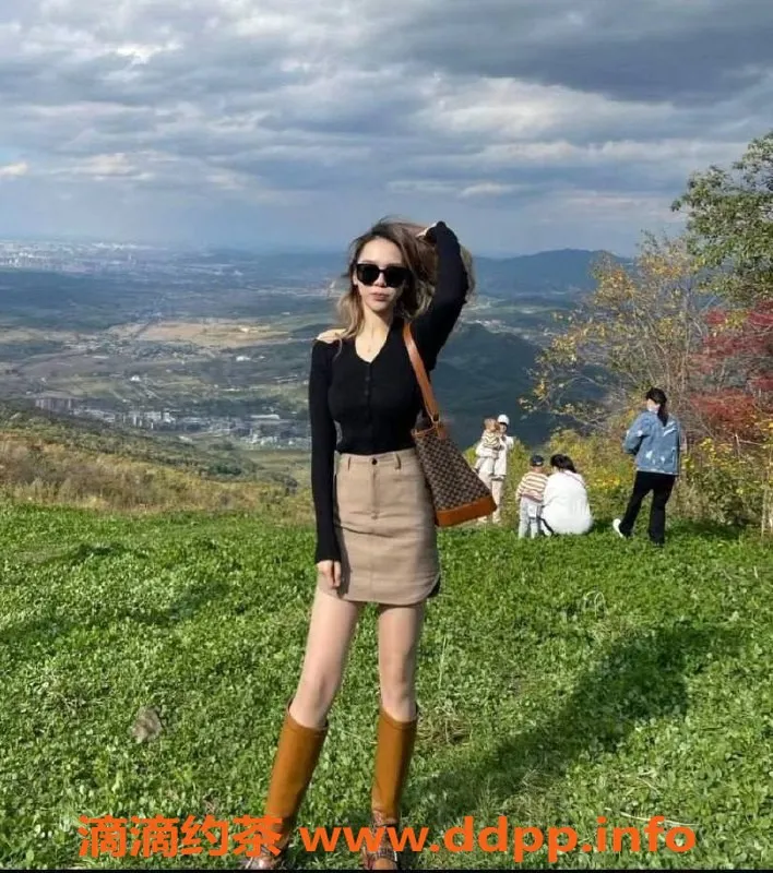 上海楼凤资源信息,普陀小颜福利拍卖，原价1000P现800P！