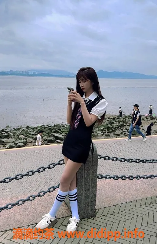 深圳楼凤-深圳小佳怡，千元档，舌吻六九服务