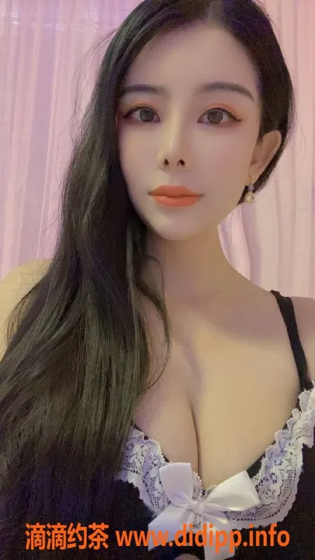 北京楼凤-朝阳少妇衣衣，168cm 95斤 36D 1000元起