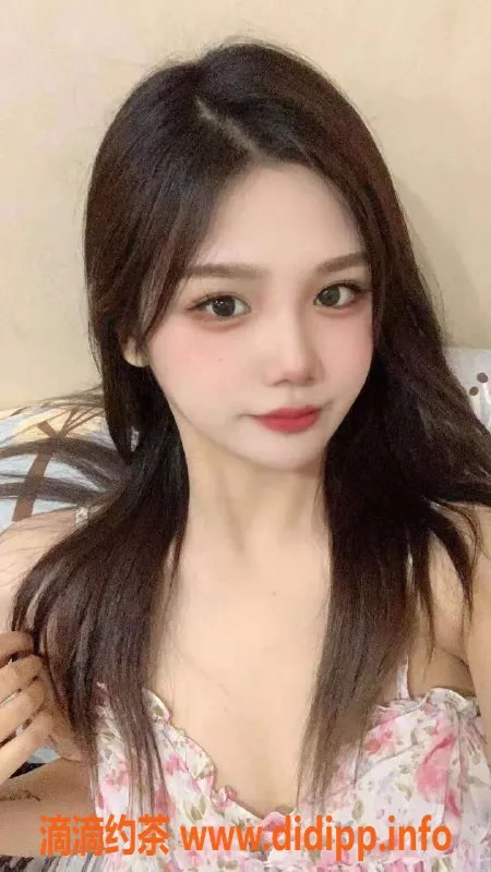 上海楼凤-黄金城道全裸4T嫩妹服务，价格仅398元