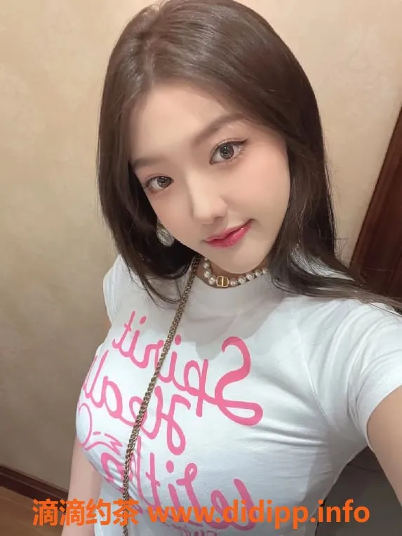 上海楼凤资源信息,黄金城道全裸4T嫩妹服务，价格仅398元