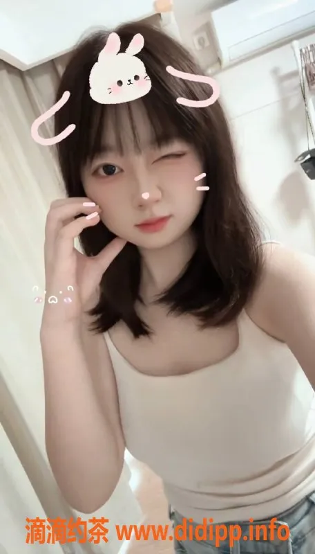 杭州楼凤-西湖嫩妹黎启萌，巨乳丰满服务体验