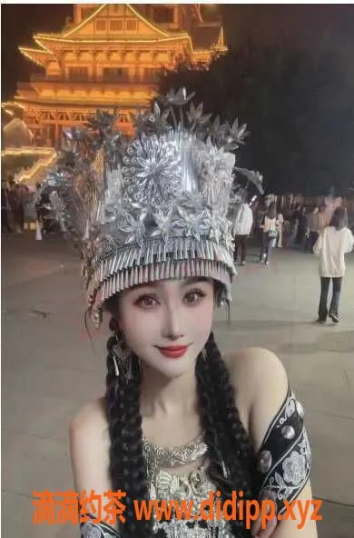 广州楼凤-广州天河一流服务小涵，23岁165cm 瘦身诱惑