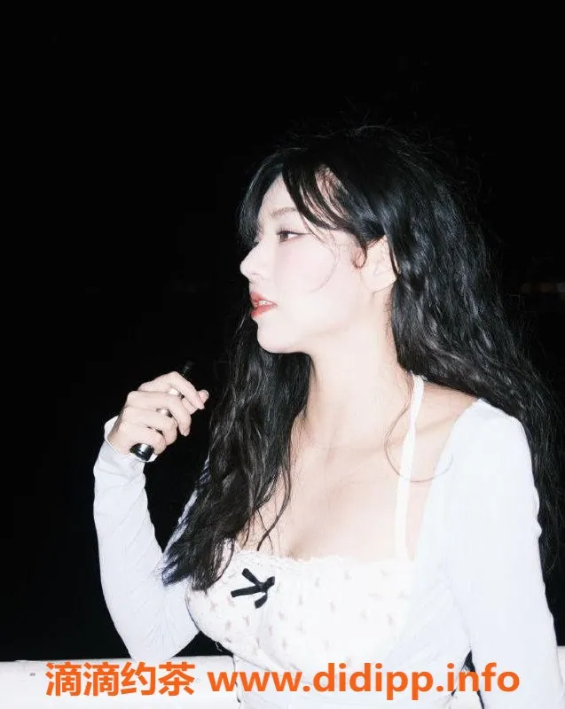 深圳楼凤资源信息,小苍，深圳南山，1800元/次，超值体验！